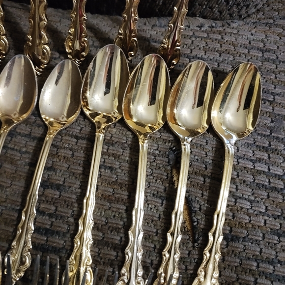 Rogers Golden Melody Flatware Set Gold Electroplated Stainless Steel 34pcs - Picture 6 of 16
